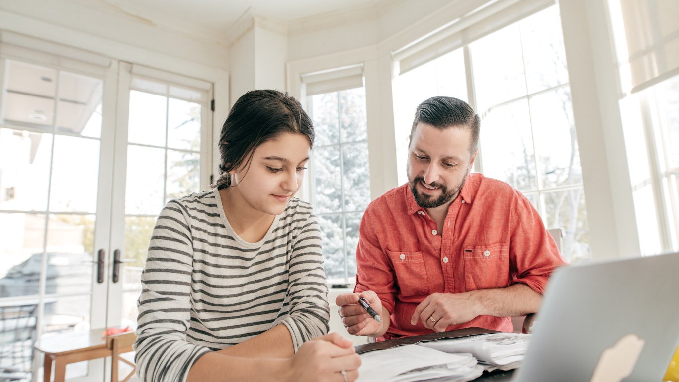 husband and wife meet virtually with childbirth educator, birth doula, and fitness specialist beth colucci for a personalized childbirth education session to prepare for labor and delivery